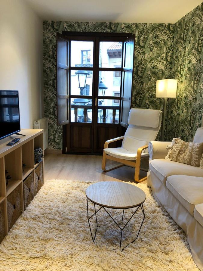 La Plaza De Llanes, Plaza Parres Sobrino, 6 Apartment ภายนอก รูปภาพ